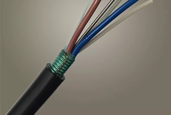 河南光缆厂家洲涛光缆分析光在光纤中传输会产生损耗